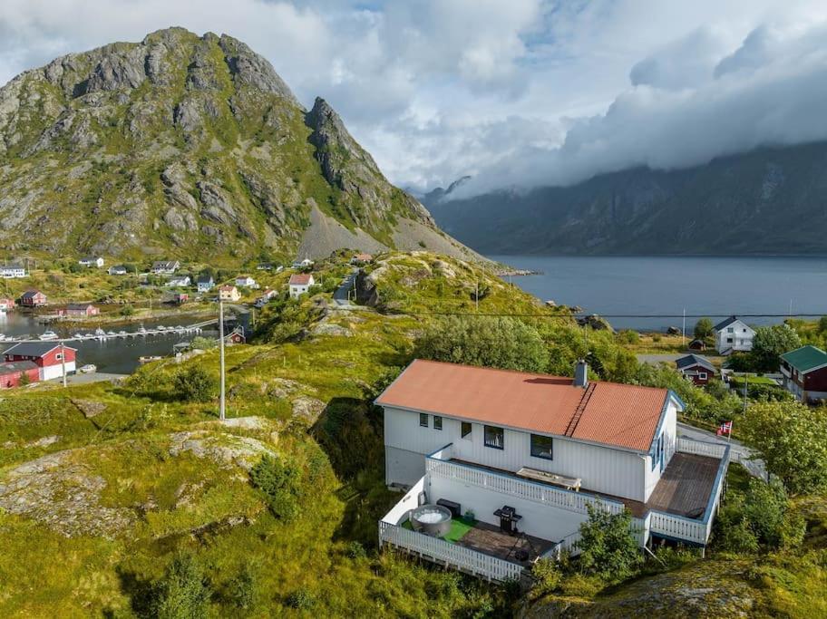 Вилла Sundet Lofoten Holiday House Sund  Экстерьер фото