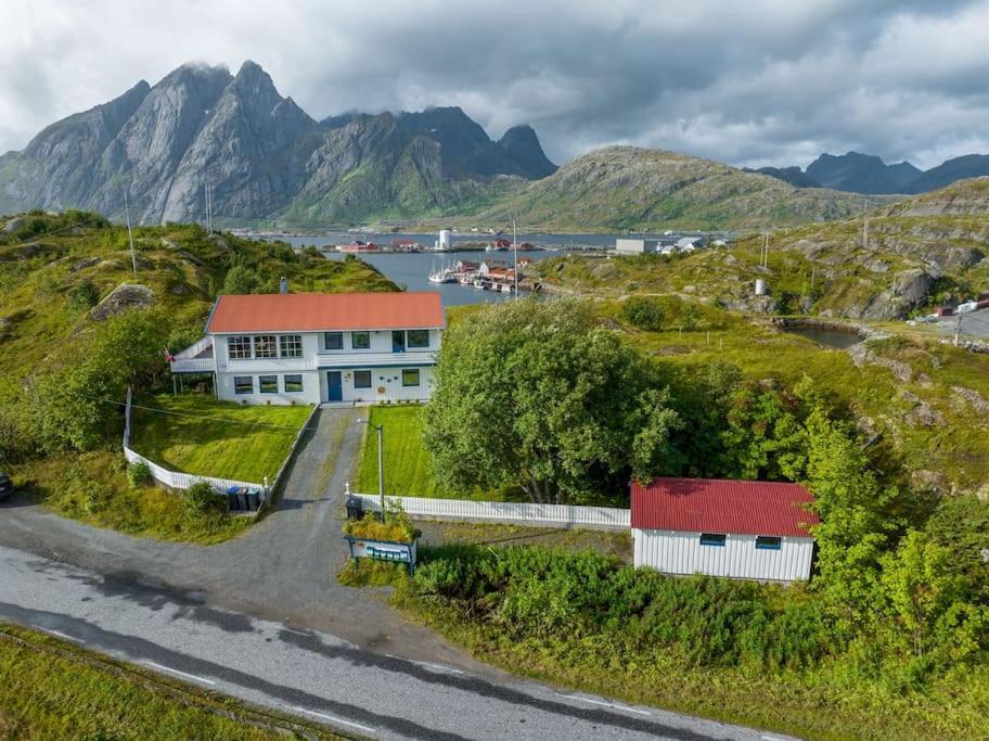 Вилла Sundet Lofoten Holiday House Sund  Экстерьер фото