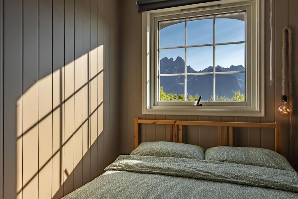 Вилла Sundet Lofoten Holiday House Sund  Экстерьер фото